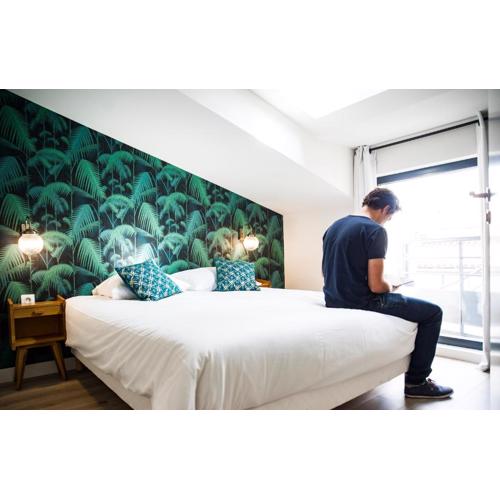 Georges Hostel & Café