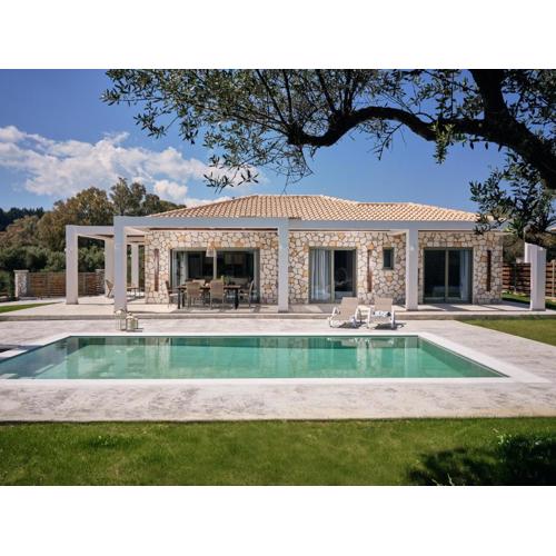Gerakas Luxury Villas