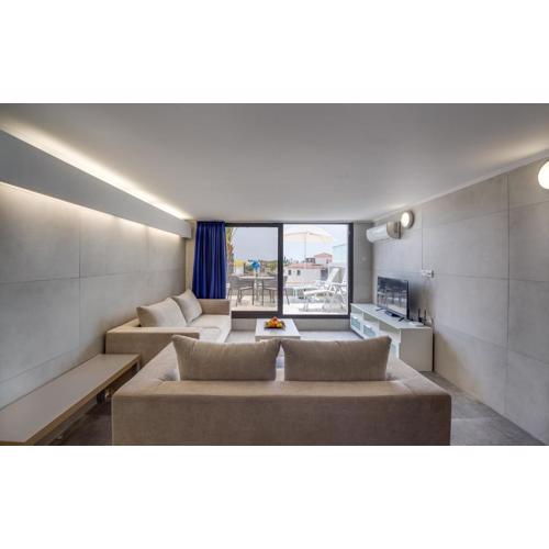Gevoni Deluxe Suites