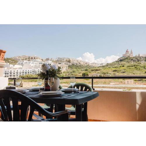 Ghadira Bay 3bed Right Next To Beach! By Homely