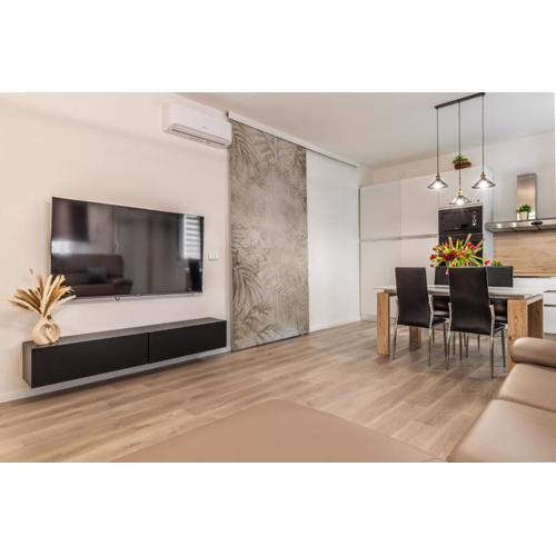 GIGI HOUSE [appartamento PIAZZA MAZZINI] 300m dal mare