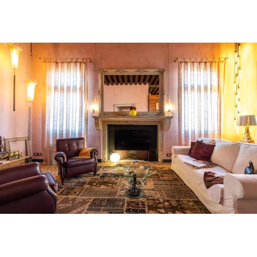 GIO PONTI’S FLAT IN VENICE 027042-LOC-11349
