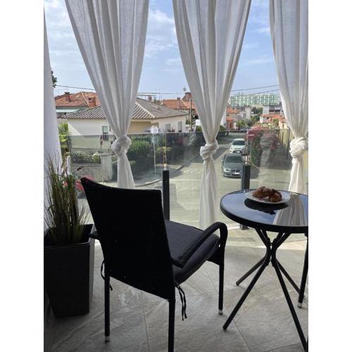 GIOVANNA apartment with terrace and FREE PARKING