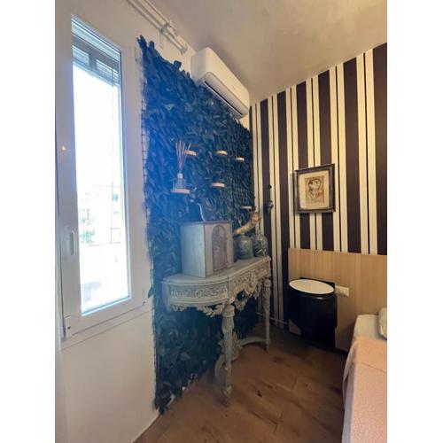 Giraffe art Ducati BLQ apartment
