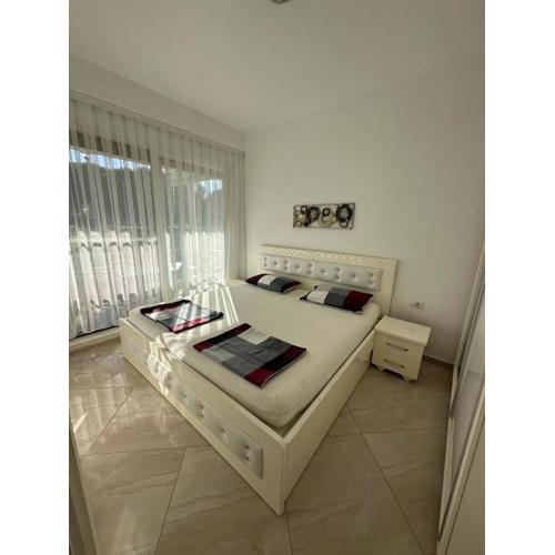 Gjiri i Lalzit Lura 3 Apartment Toni