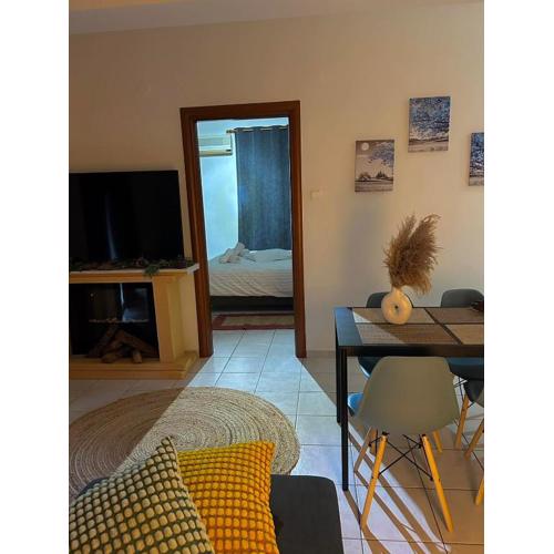 Gk Suites-Constantin view , auto check-in 24h