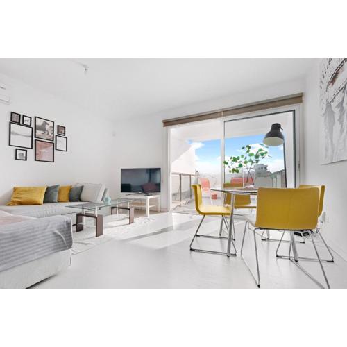 Glabur Stays - The Fabulous 2 BDR - Nicosia City, Free Parking & Wifi, Welcomes You!!!