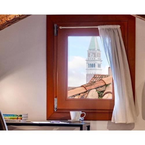 Glass House - Loft 2 minutes to Rialto Bridge & View
