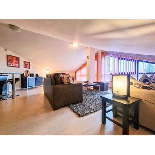 Glazne River View - 2BDR & 2BTHR Flat with a View by Flat Mаnager