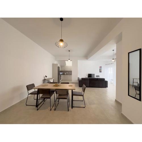 Glenvar Heights I2 90 sqm cozy apt in Paleo Faliro
