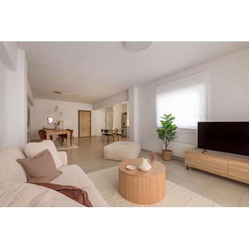 Glistening 2BR Apartment in Marousi by UPSTREET