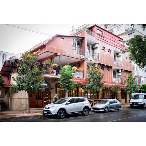 Globus Hotel