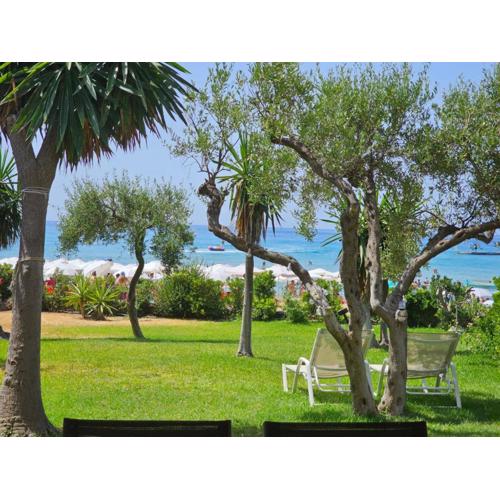 Glyfada Beachfront Apartment A3g