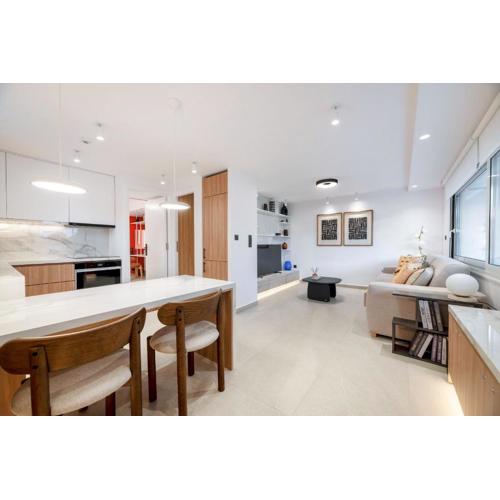 Glyfada Coastside Apartment