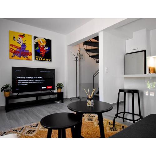 Glyfada Maisonette by Taurus