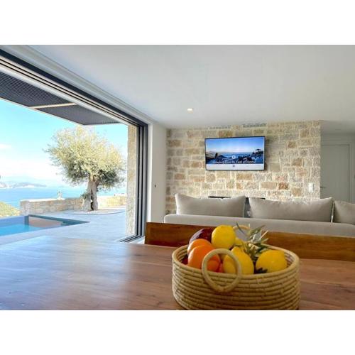 Go-Blue Star, Villa Sea