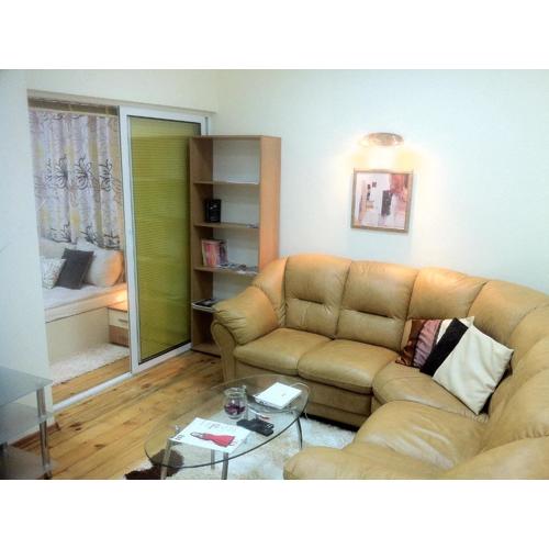 Gogol 2BR Apartment