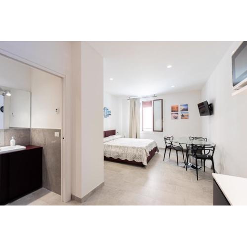 Goito 4, Bologna by Short Holidays