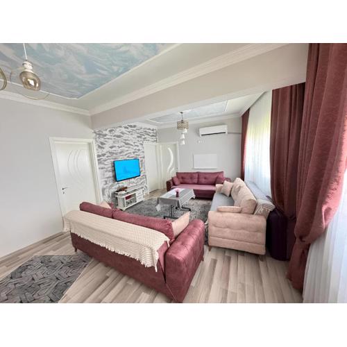 Gökçen Home