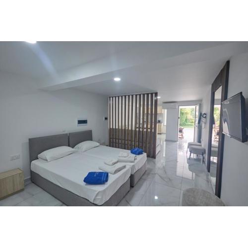Gold Emerging Villas Ltd Apart 5