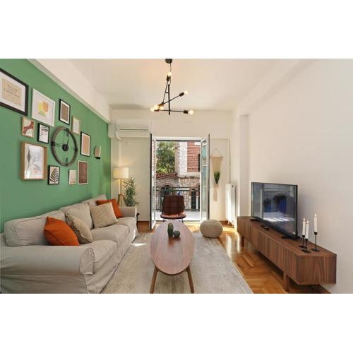 Golden Acropolis 3BD apartment
