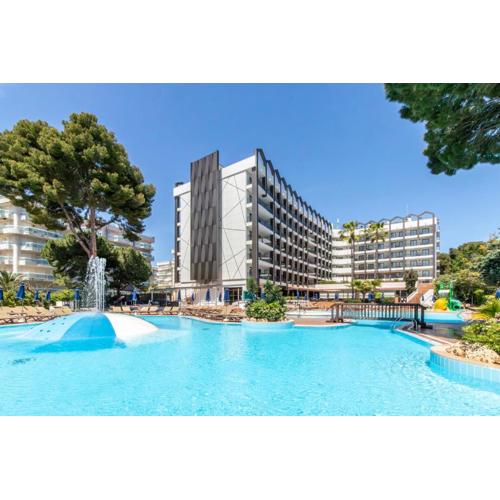 Golden Avenida Family Suites 4*