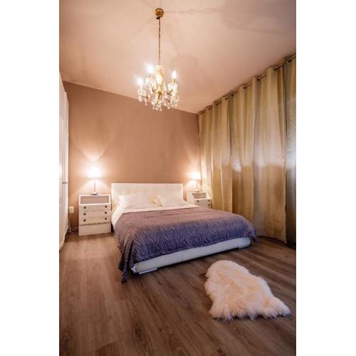 Golden Bridge Apartment with private parking