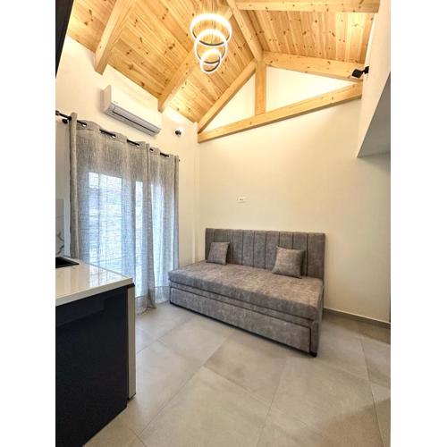Golden Ecco Suites
