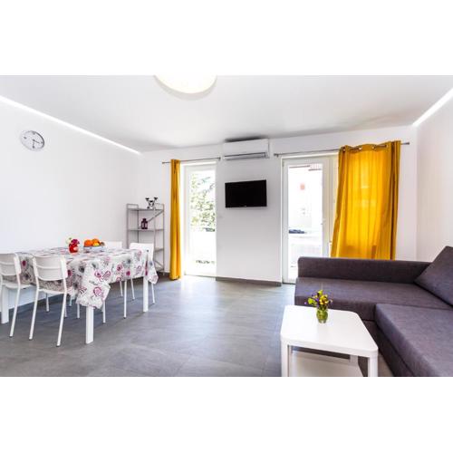 Golden Island Apartments
