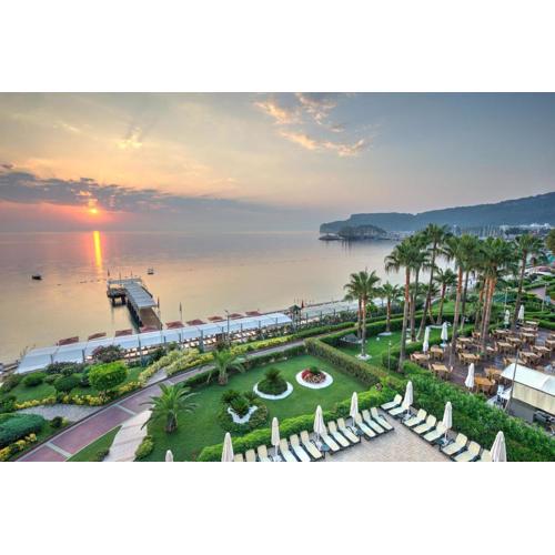 Golden Lotus Hotel