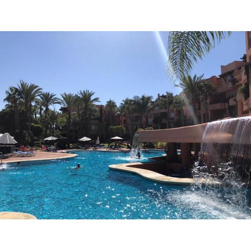 Golden Mile Oasis with Pool & Gym