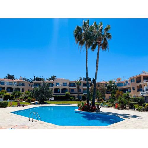 Golden Palms Paradise Garden