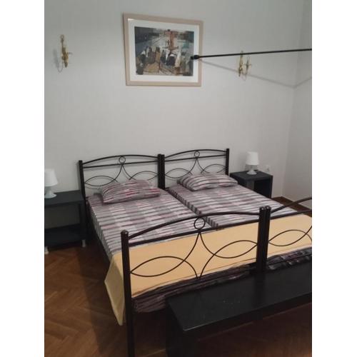 Golden room 3