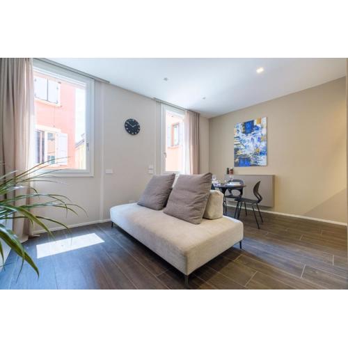 Golden Suite by Studio Vita