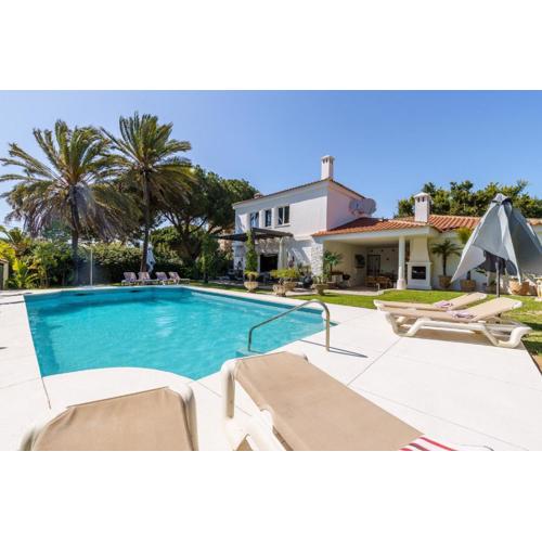 Golden Villa Luxury Pool Retreat & Beach