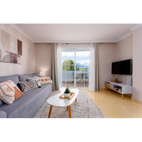 Good Vibes, Roomy In Prime Location