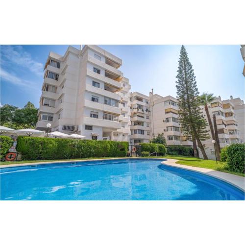 Gorgeous Apartment In Benalmádena
