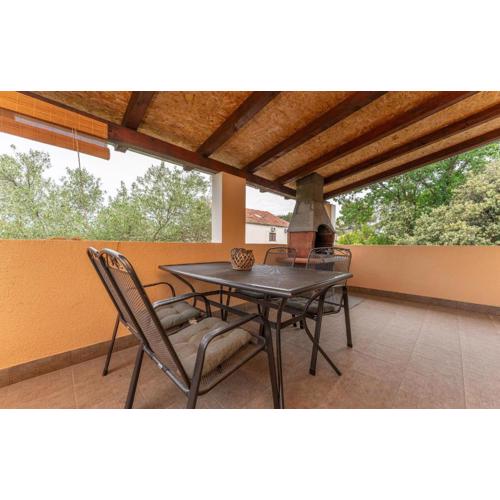 Gorgeous Apartment In Biograd Na Moru