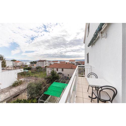 Gorgeous Apartment In Kastel Stafilic