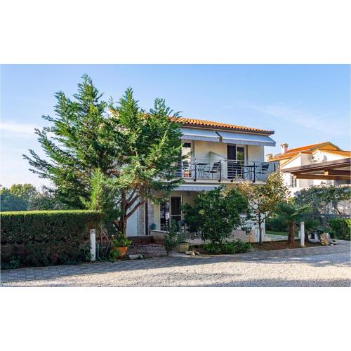 Gorgeous Apartment In Medulin With Wifi