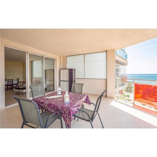 Gorgeous Apartment In Oropesa Del Mar
