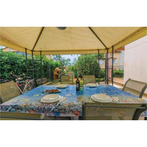 Gorgeous Apartment In Porec With Wifi