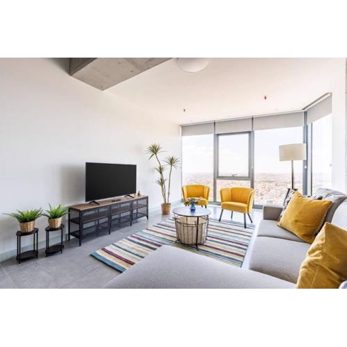 Gorgeous Bright Cool 1bd Residence Views! #359