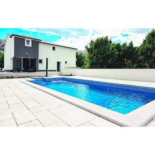 Gorgeous Home In Baska
