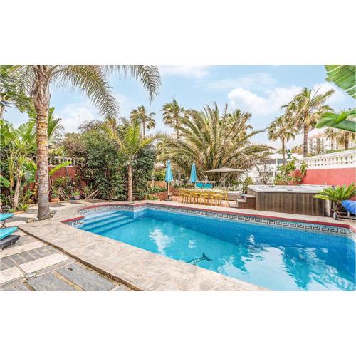 Gorgeous Home In Benalmádena With Sauna