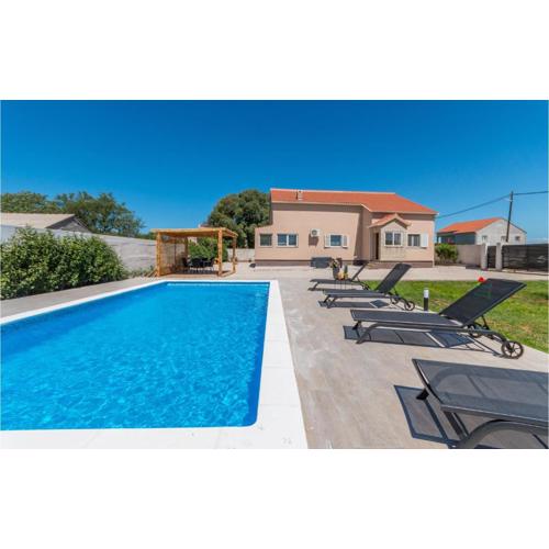 Gorgeous Home In Biograd Na Moru With Kitchen