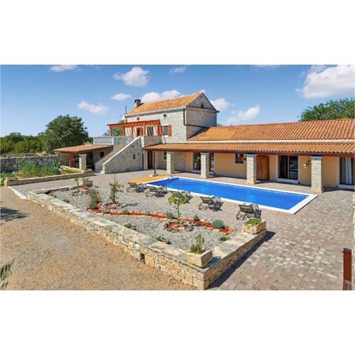Gorgeous Home In Biograd Na Moru