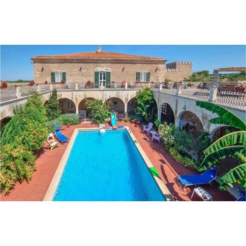 Gorgeous Home In Ragusa With Kitchen