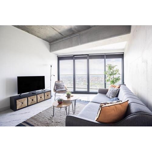 Gorgeous Modern 1bd Condo Views W Poolgym! #255