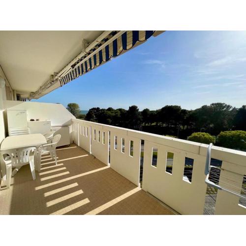 Gorgeous studio with pool and terrace